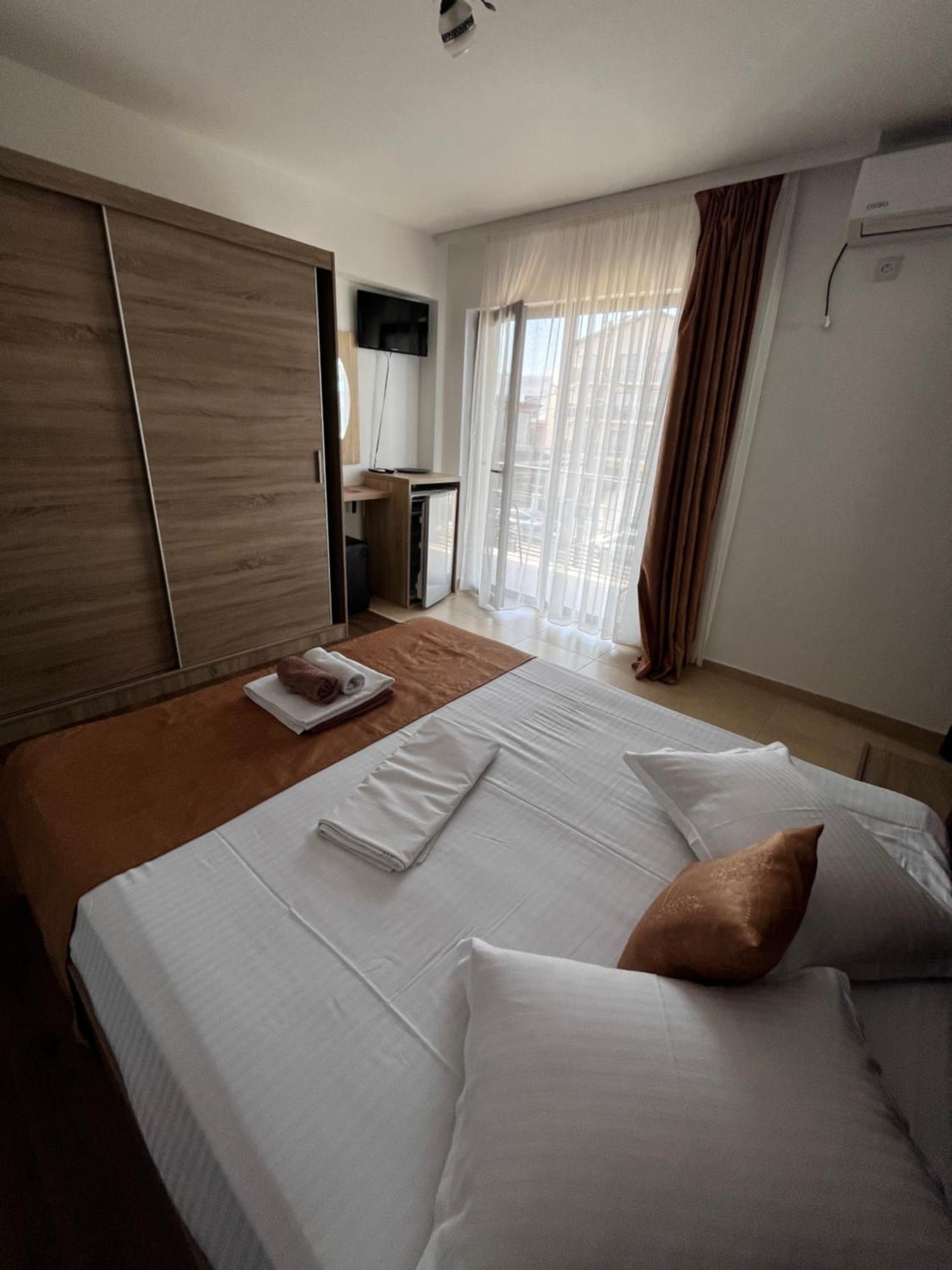 Elegance Hotel Costinesti Buitenkant foto