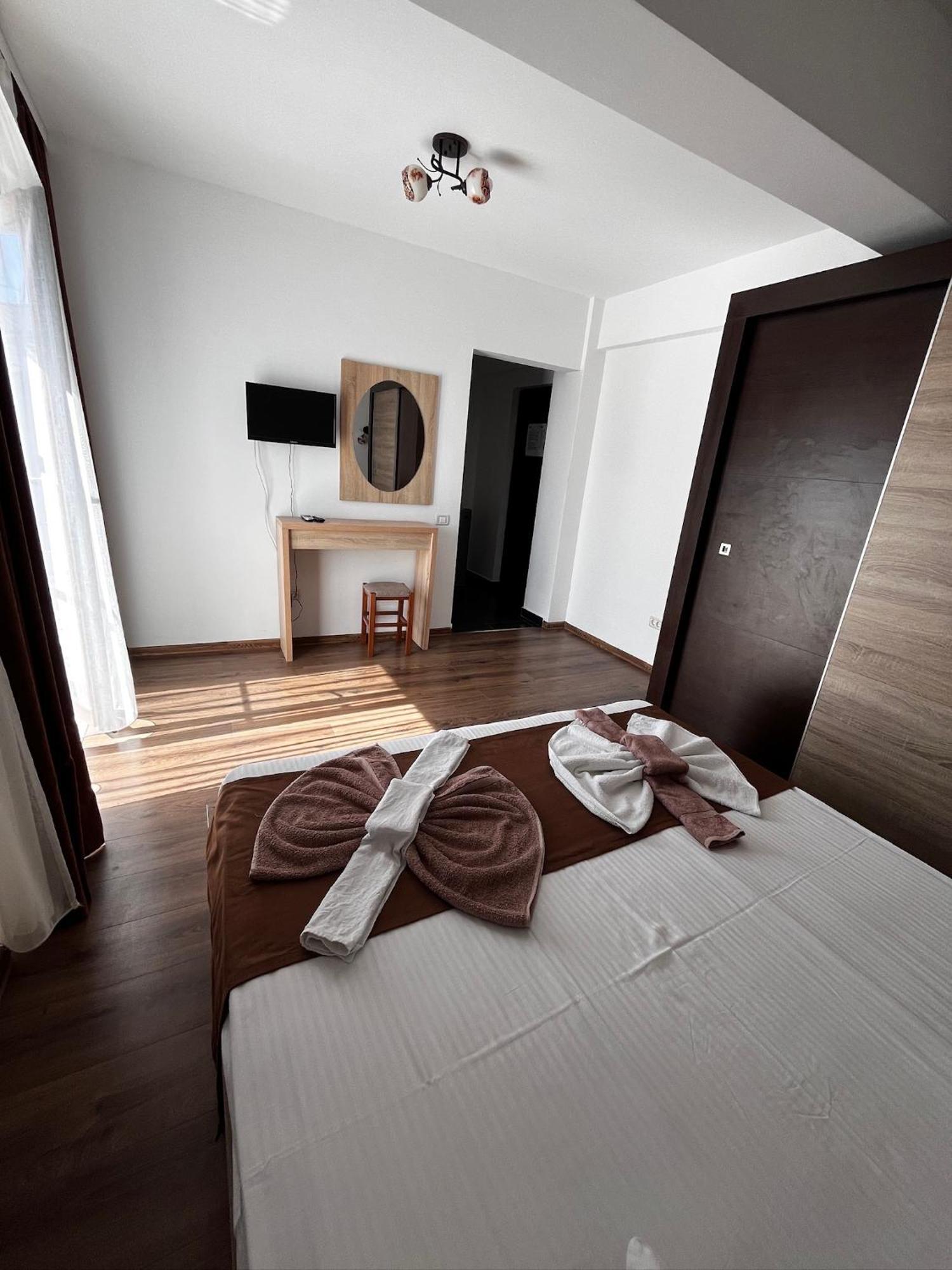 Elegance Hotel Costinesti Buitenkant foto