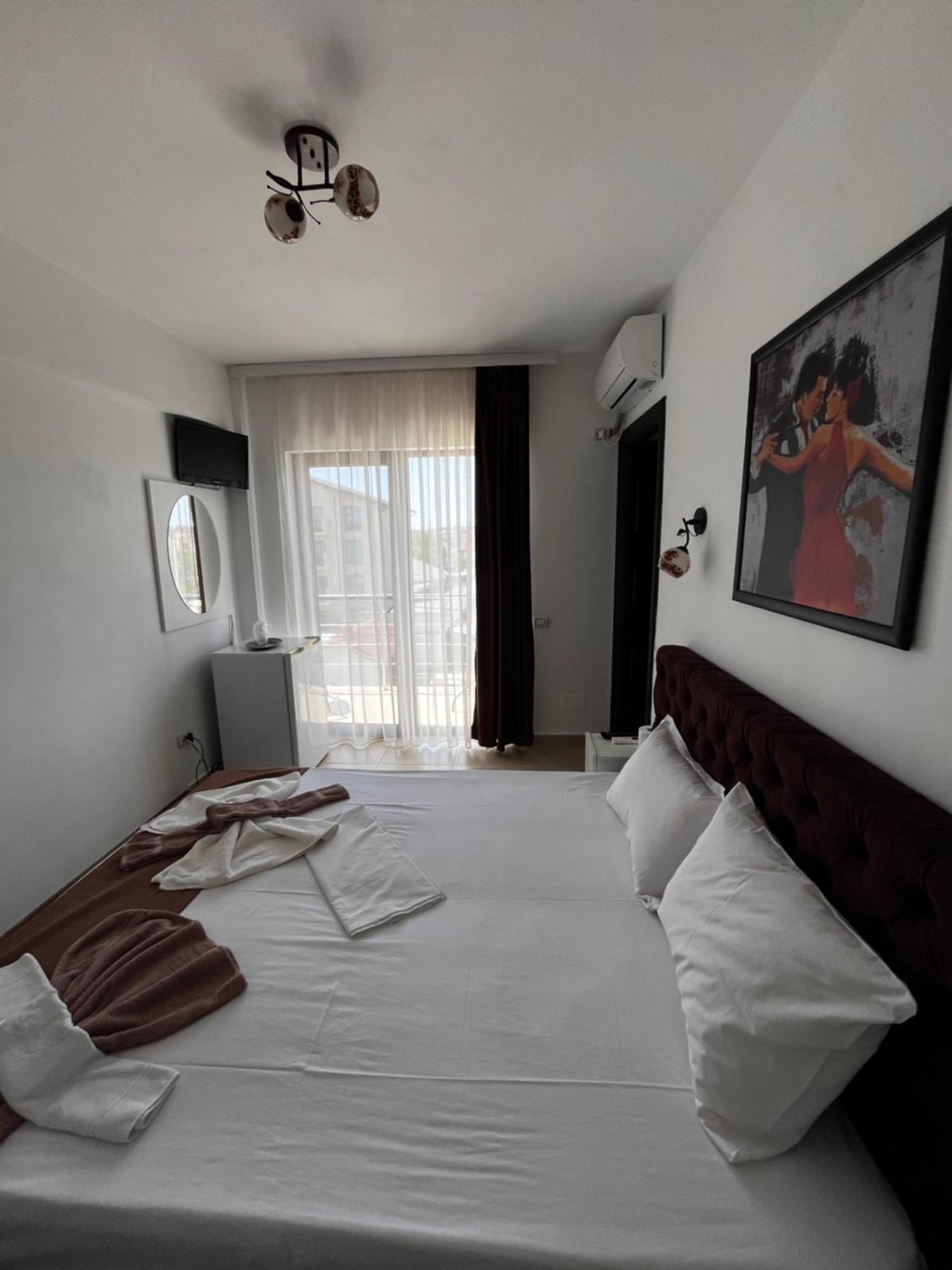 Elegance Hotel Costinesti Buitenkant foto