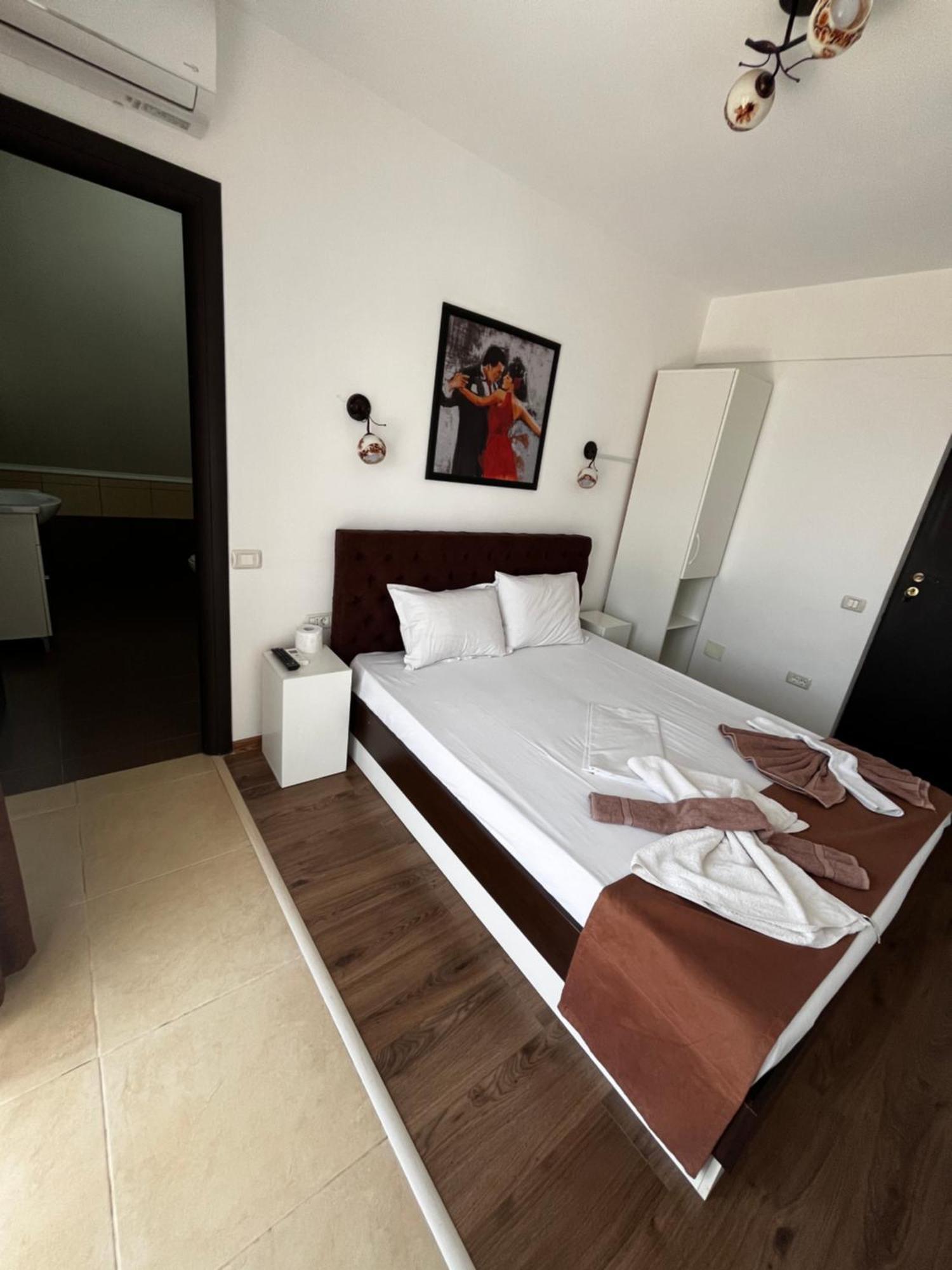 Elegance Hotel Costinesti Buitenkant foto