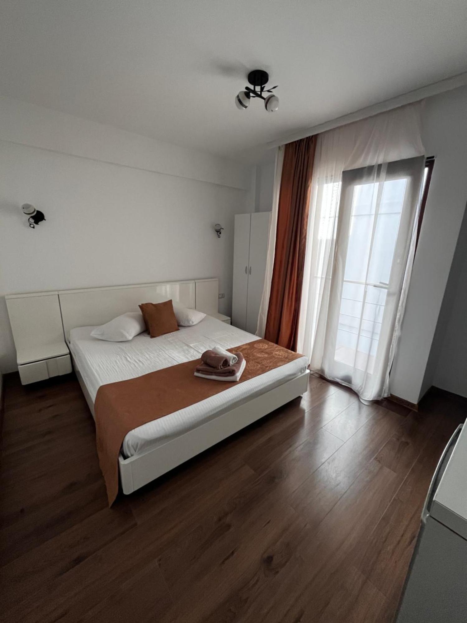 Elegance Hotel Costinesti Buitenkant foto