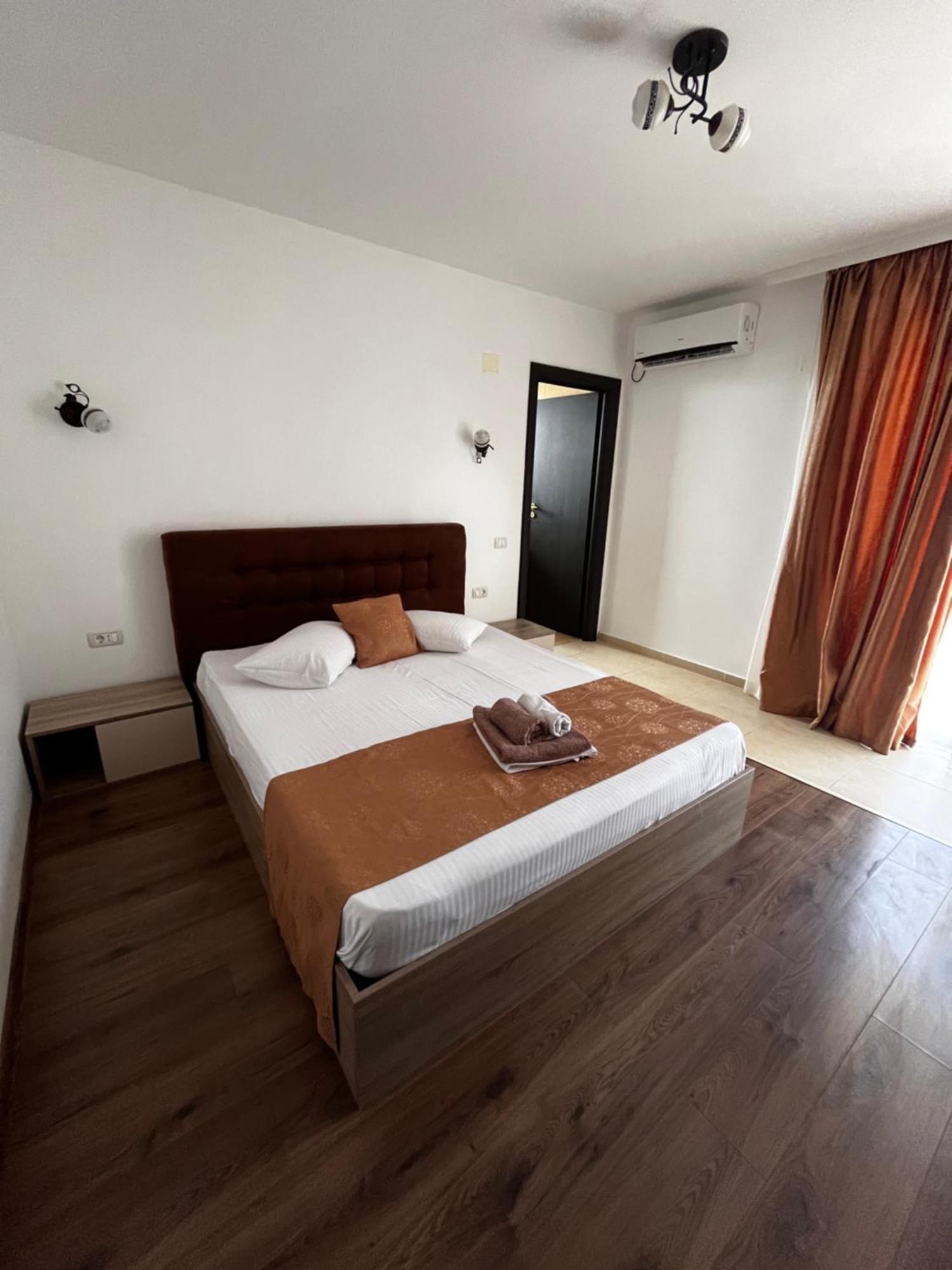 Elegance Hotel Costinesti Buitenkant foto